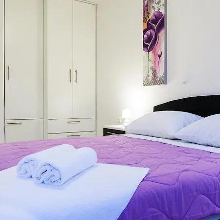 Kalelarga Apartmán *