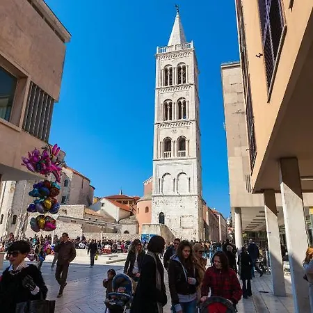 Kalelarga アパート ザダル